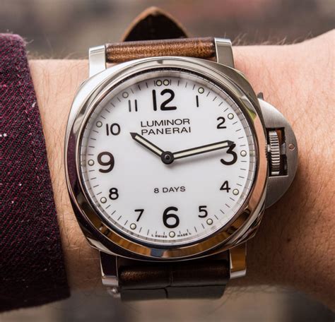 panerai luminor base review